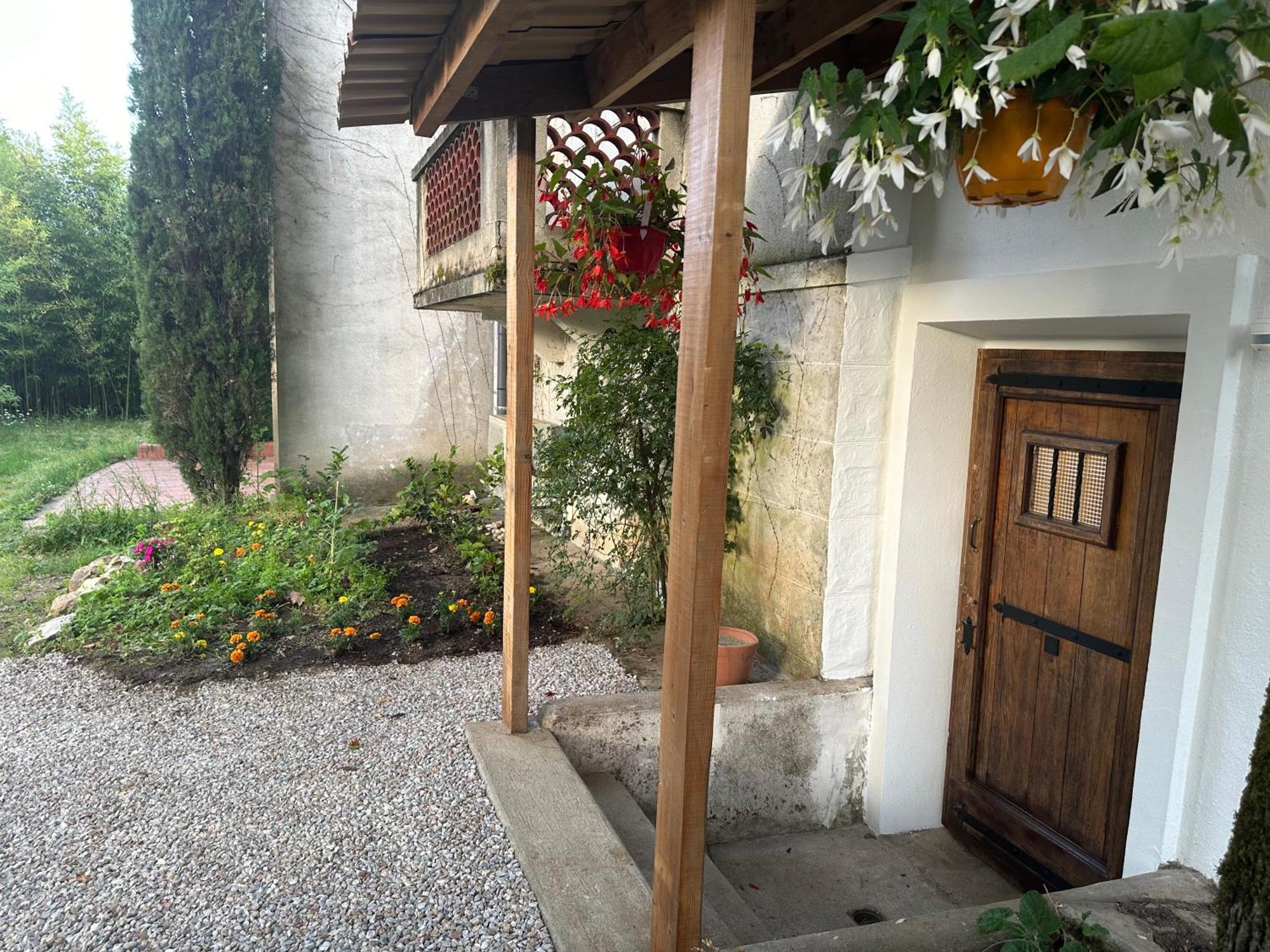 Bed and Breakfast Eden De Roques à Castres  Extérieur photo